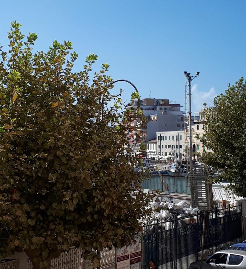 La Finestrella Dell'Arte Un Orizzonte Da Guardare Apartment Anzio Bagian luar foto